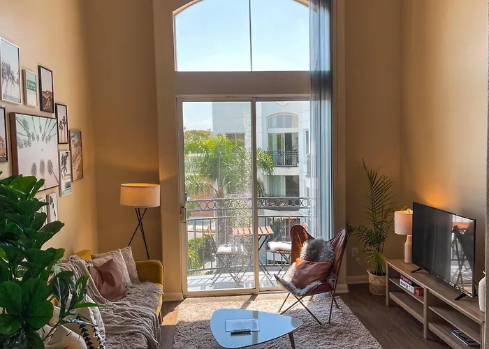 Sunny 1Bdr Centrally Located In Marina Del Rey