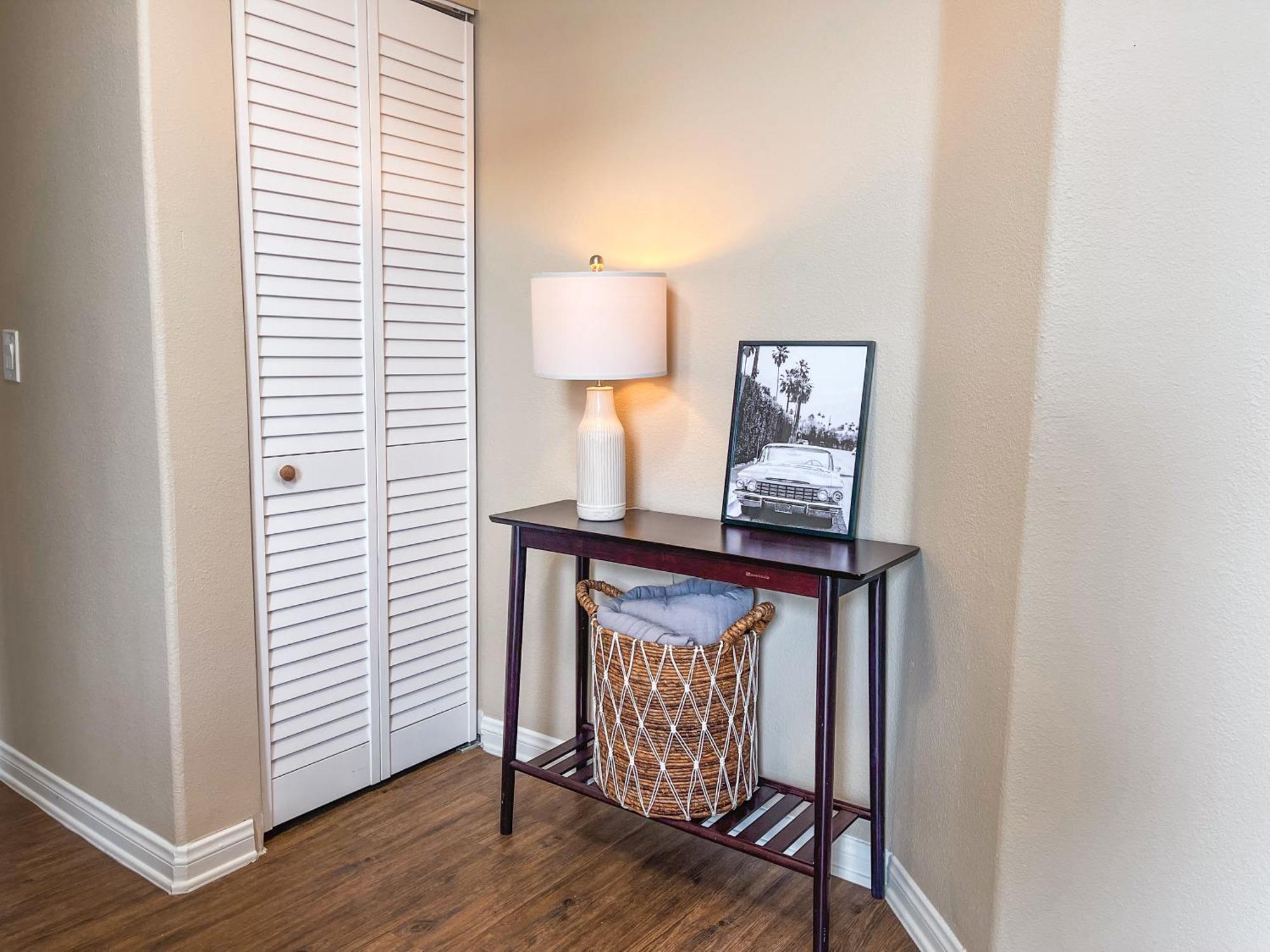 Sunny 1bdr Centrally Located In Marina Del Rey Appartement *